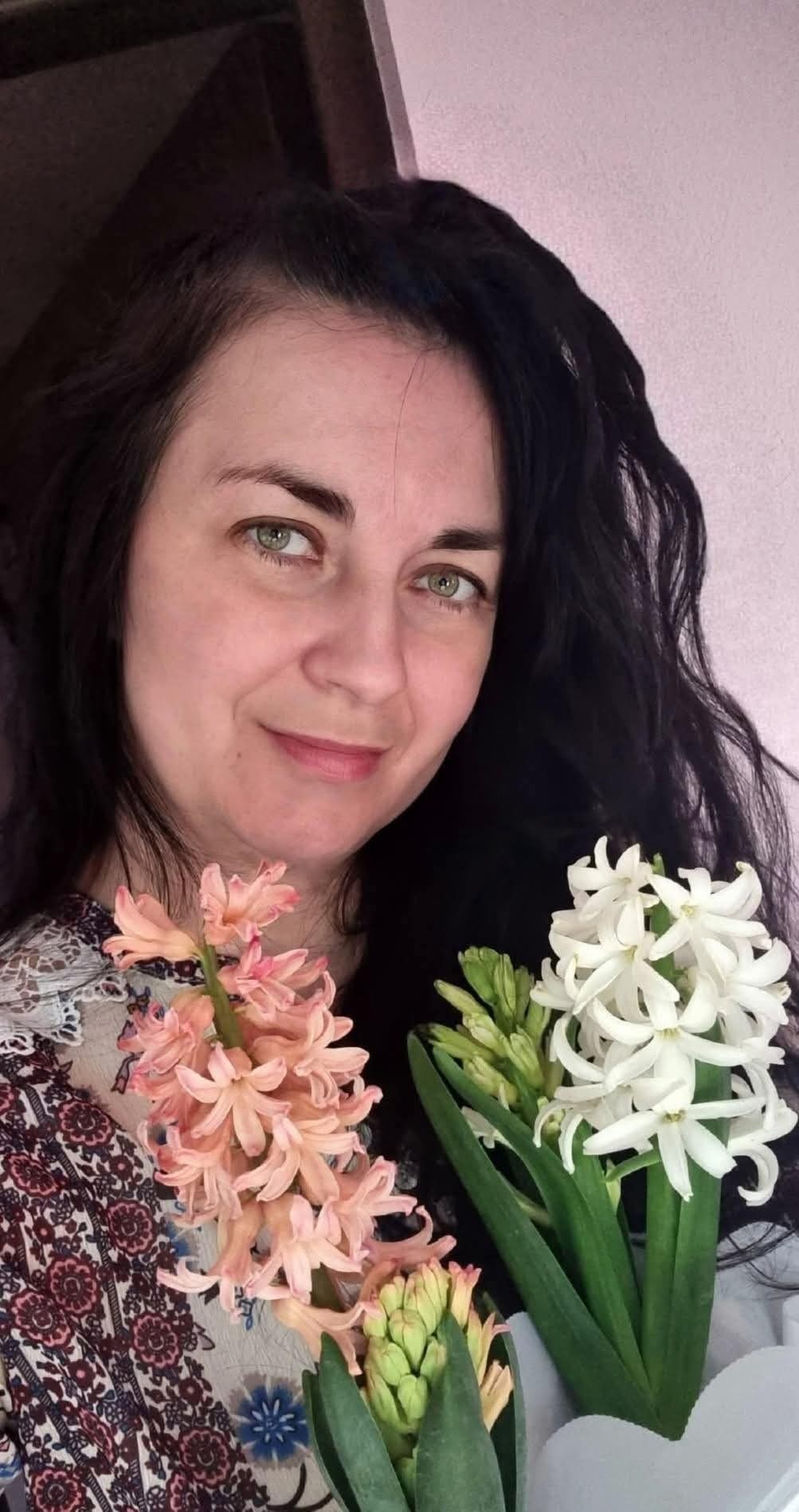 Roxanaedena Profile Picture