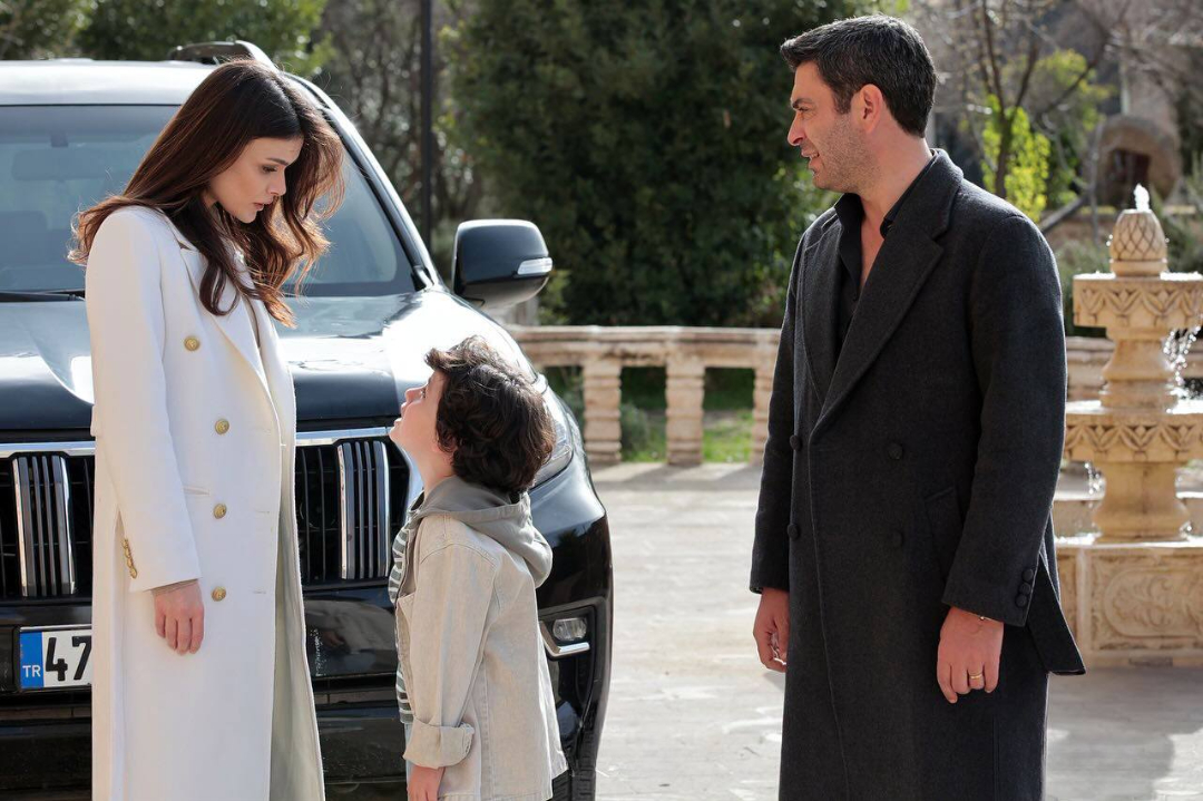 Urmărește Printre străini - Orașul îndepărtat Episodul 58 subtitrat în română